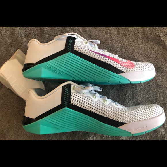 METCON6 new never worn, a size too big for me, it would cost me to return it. - Picture 4 of 7